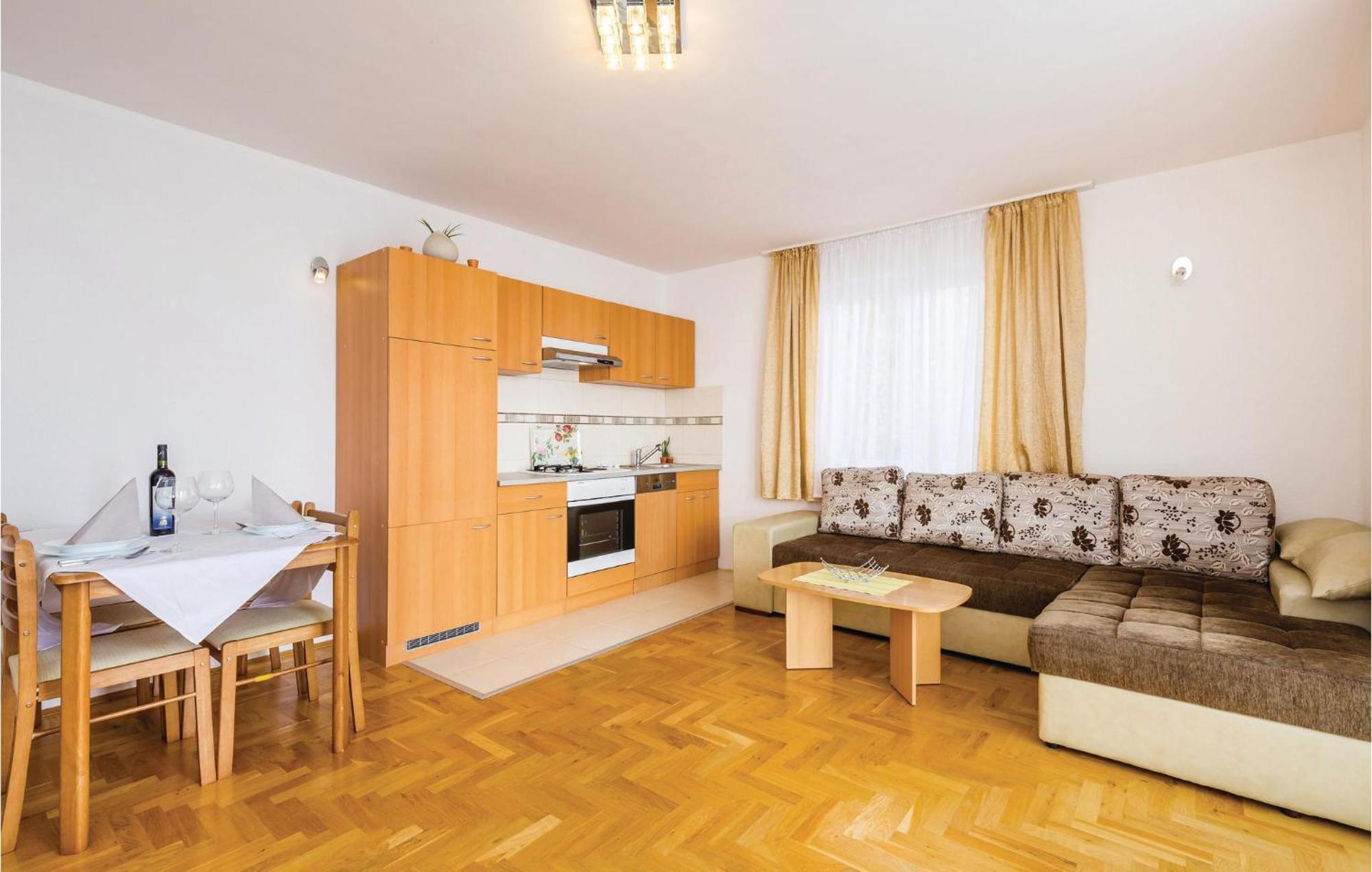 Stunning Apartment In Мощеничка-Драга Экстерьер фото